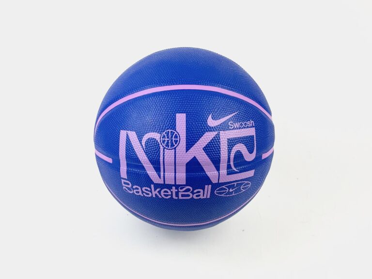 Nike Playground Outdoor Basketball gr.7 (blau)
